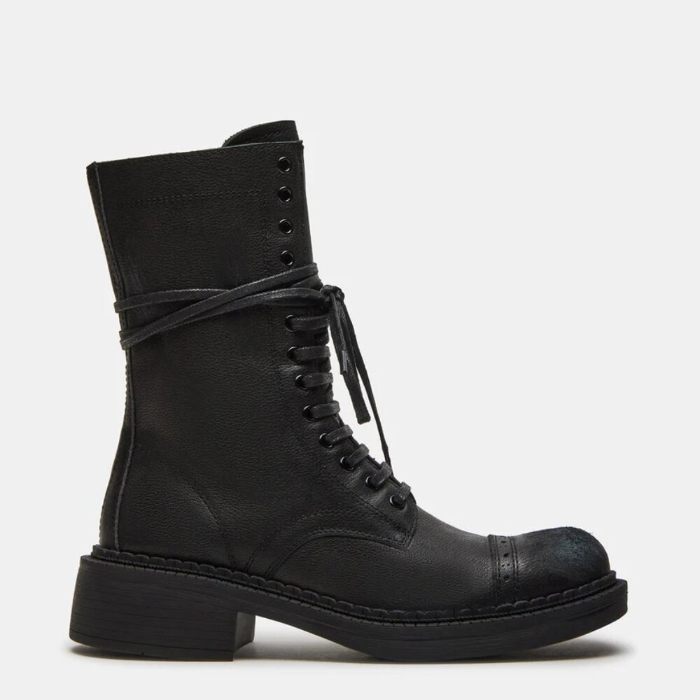 Steve Madden - Crimson Black Leather Boots - 8